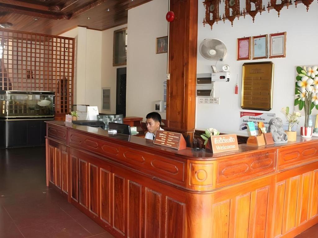 ดอกจำปาโฮเต็ล Hotel หลวงน้ำทา ภายนอก รูปภาพ