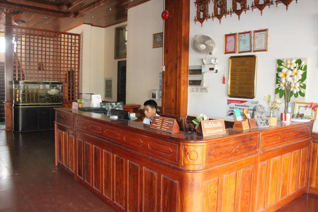 ดอกจำปาโฮเต็ล Hotel หลวงน้ำทา ภายนอก รูปภาพ