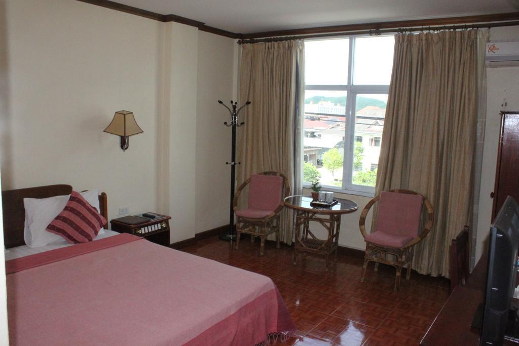 ดอกจำปาโฮเต็ล Hotel หลวงน้ำทา ห้อง รูปภาพ