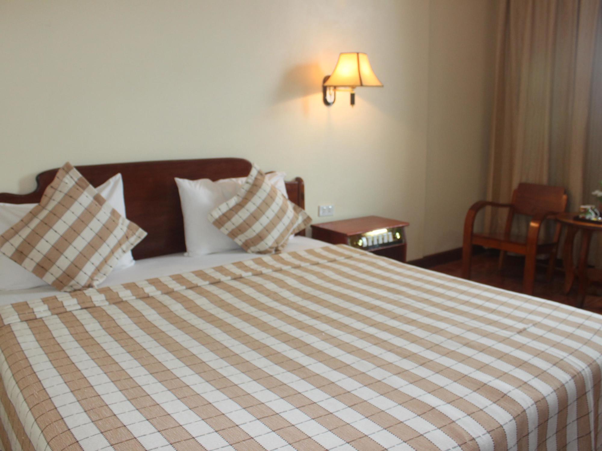 ดอกจำปาโฮเต็ล Hotel หลวงน้ำทา ภายนอก รูปภาพ