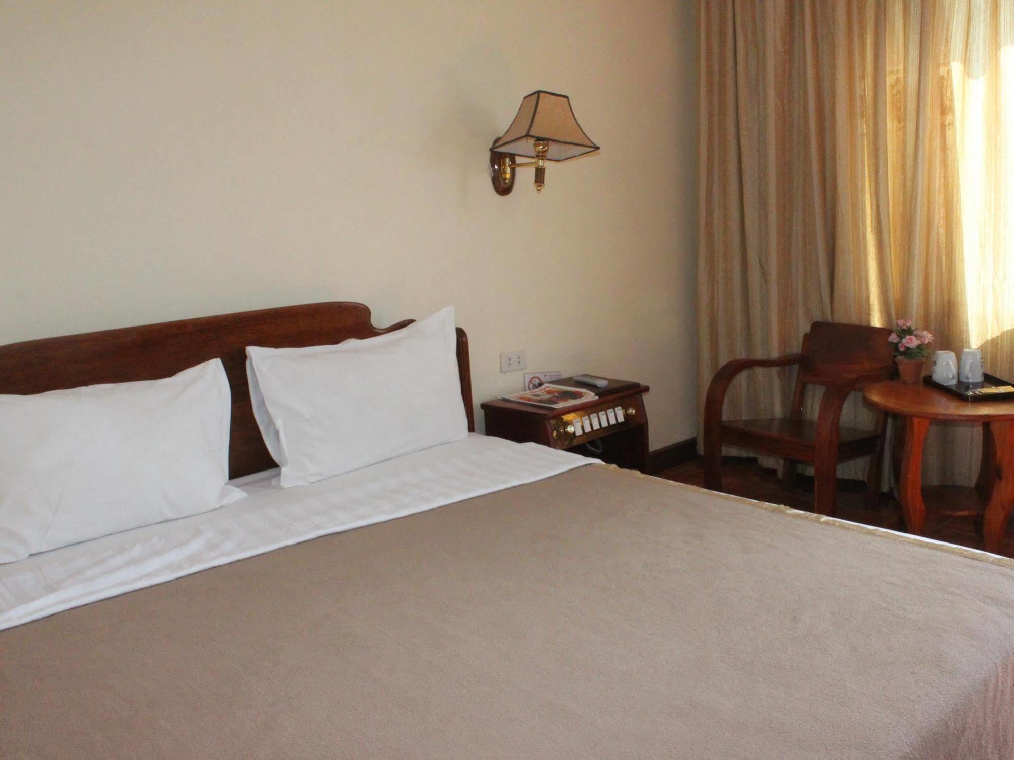 ดอกจำปาโฮเต็ล Hotel หลวงน้ำทา ภายนอก รูปภาพ